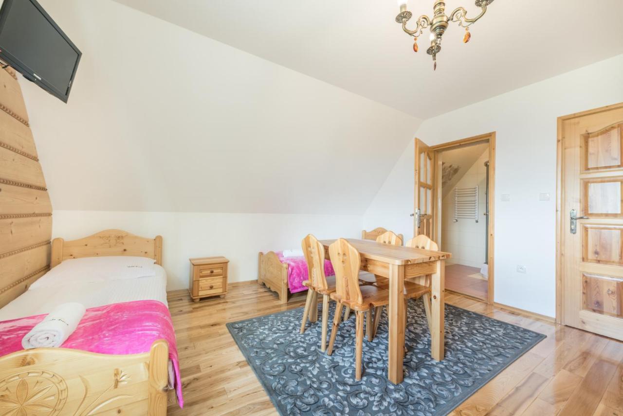Goralski Dworek Czarna Góra Buitenkant foto
